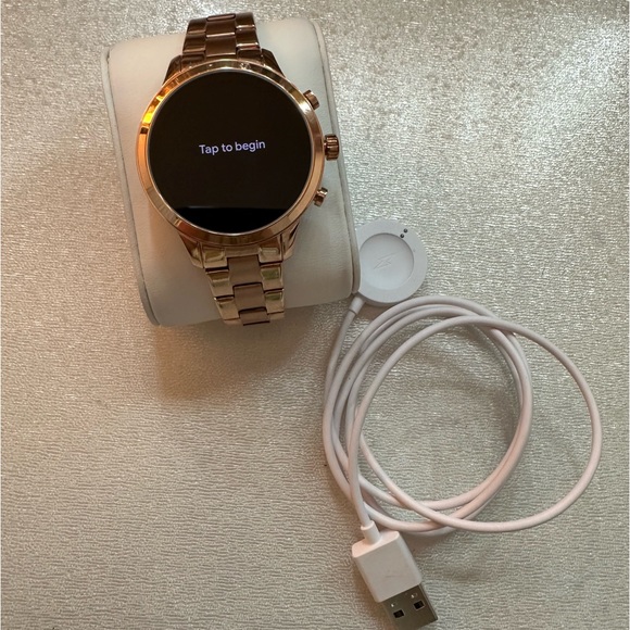 Micheal Kors Access Watch - Picture 3 of 9